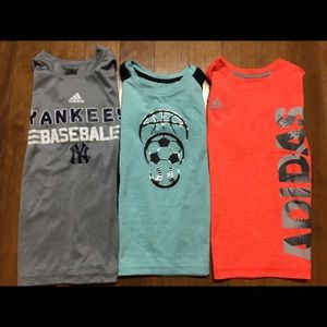 Sports graphic tops